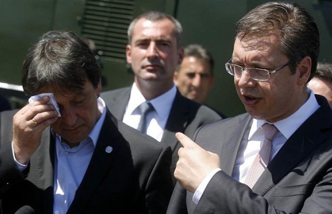 Vučić potpisao razrješenje Gašića