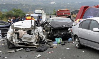 Više od 20 žrtava lančanog udesa u Egiptu