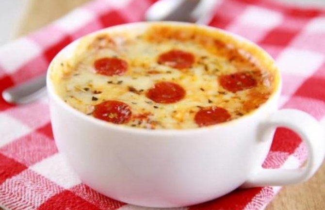 Pica u šoljici koja se pravi za 2 minuta (VIDEO)