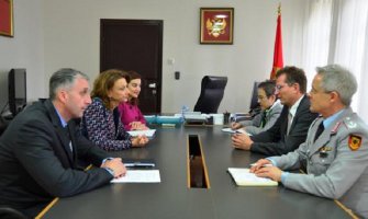 Crna Gora dosljedno stoji na putu EU integracija