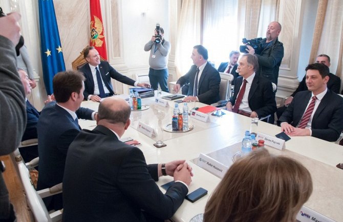  Traže ministarska mjesta u četiri resora, izbore 16. oktobra