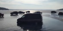 Kad jezero proguta 10 automobila(VIDEO)