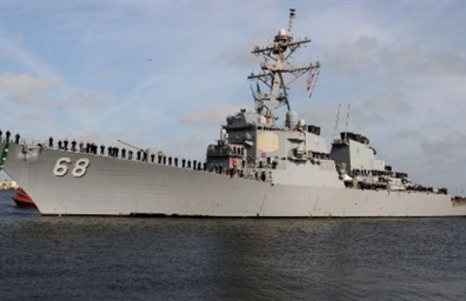 Američki razarač uplovio u Luku Bar