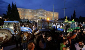 Grci protestuju zbog poreznih i penzionih reformi (VIDEO)