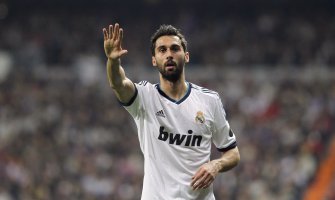 Ponuda stigla u Real,  Arbeloa na meti kineskog kluba