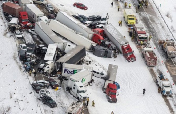 U lančanom sudaru povrijeđeno 40 osoba, ima i žrtava (FOTO) (VIDEO)