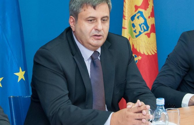 Radunović: Opozicija da bojkutuje tivatske izbore