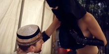 Muslimanska porno-zvijezda ne skida svoj hidžab u toku snimanja scena (VIDEO)