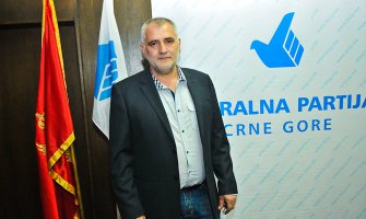 Nesposobnost lokalne uprave Tivta preko leđa i džepova građana