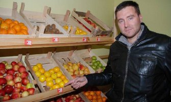 Priča o profesoru fizičkog vaspitanja iz Nikšića: Danju poljoprivrednik, a noću DJ