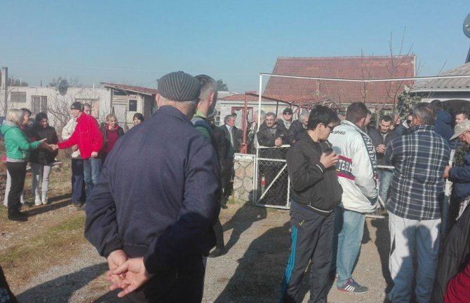 Sud porodicu Vlahović iseljava u utorak, u pomoć pozvali i najmanje 20 policajaca