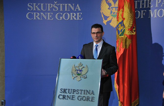 Tuponja: Tražimo povećanje zarada u zdravstvu