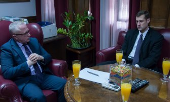 Neophodno nastaviti dijalog među političkim subjektima