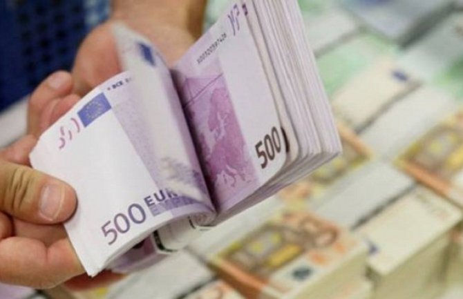 Novim zakonom plata predsjednika države će biti 1.760 eura