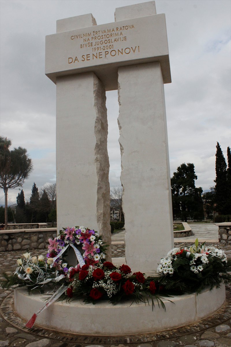 201602272144832635804875Web