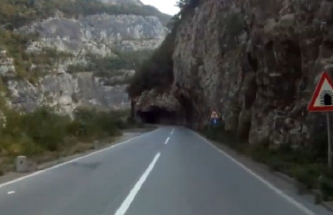 Pljevljak sletio u kanjon, ostao nepovrijeđen