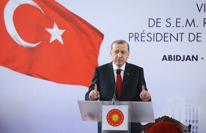Erdogan: Turska ne zatvara vrata pred ljudima koji bježe od rata