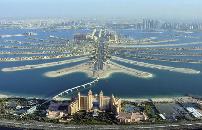 Tri godine zatvora i novčana kazna od 135.000 dolara zbog ismijavanja UAE na društvenoj mreži