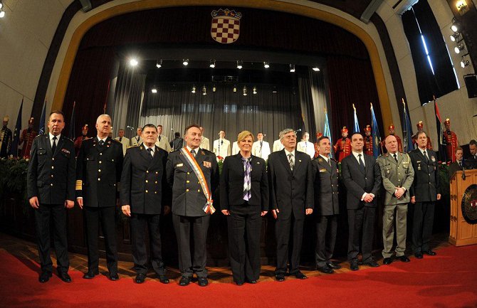 Nastaviti uspješnu saradnju između vojske Crne Gore i Hrvatske