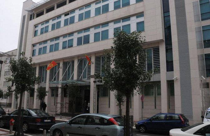 Umjetnicima doživotno primanje od 730  eura