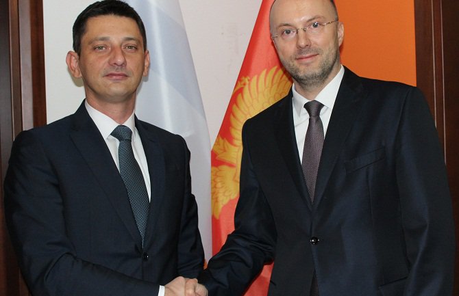 Susret Pajović-Hloben: Planom Pozitivne sačuvana politička stabilnost 