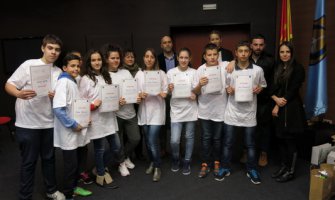 Tivat: Dijelili štedljive LED sijalice građanima