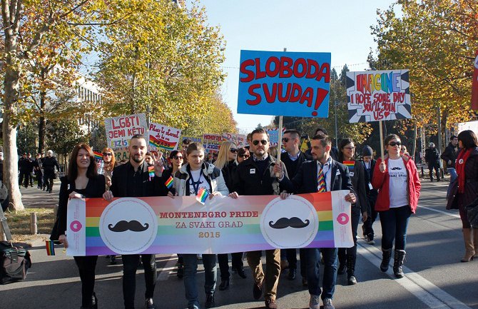 Crna Gora želi istopolnim partnerima omogućiti zakonsku vezu