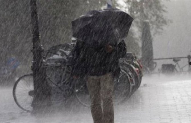 CRVENI ALARM: Moguće poplave i nestanak struje