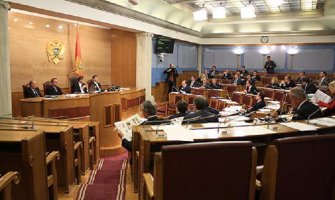 DF doprinio većem  pooštravanju retorike u parlamentu