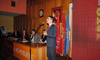 Bečić: Trebaju nam serije pobjeda, a ne serije podjela i poraza 