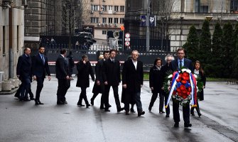 Članovi Vlade Srbije odali počast ubijenom premijeru Zoranu Đinđiću