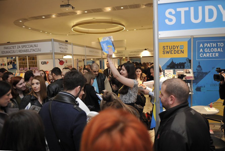 PosetiocistandaStudyinSweden