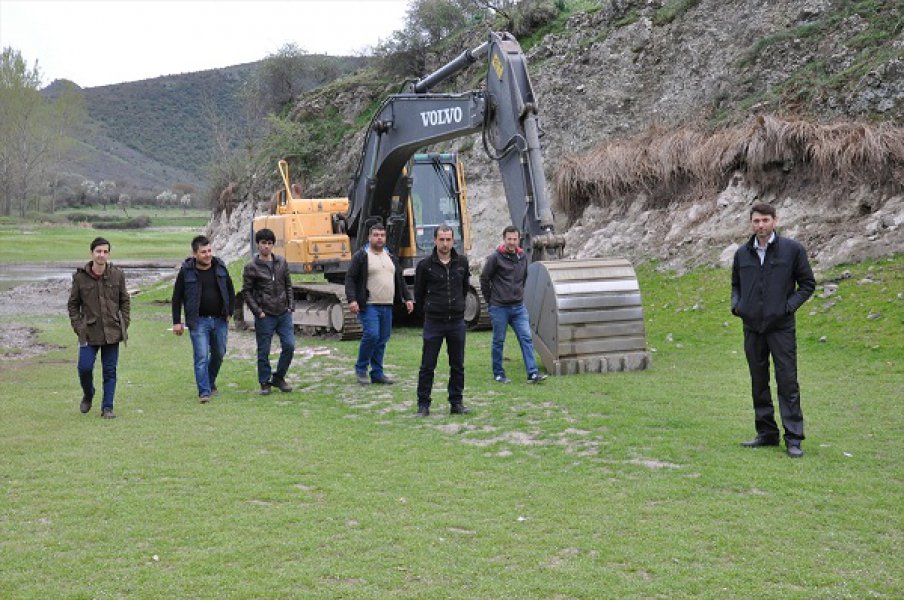 201603132147300816259238Web