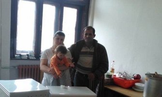 Rakočevići smješteni u Domu učenika, na poklon dobili šporet, veš mašinu i grijalicu