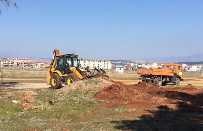 Uređivali Ćemovsko polje, učestvovali i šefovi(FOTO)