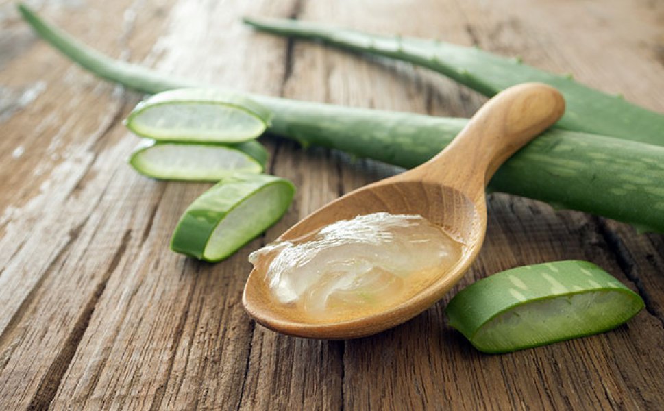 aloeveragelonwoodenspoon