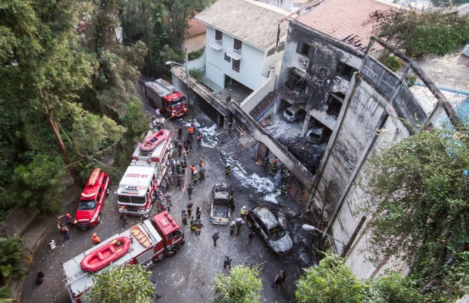 Sao Paolo: Srušio se avion na naselje, sedam osoba poginulo 