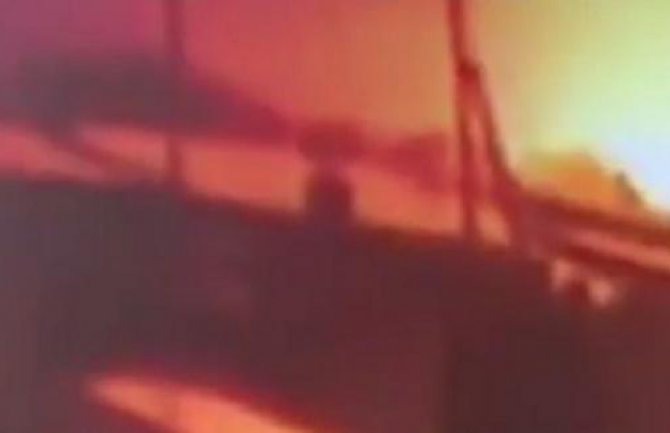 Novi snimak pada aviona, pilot ignorisao upozorenje o lošem vremenu?