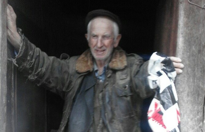 U osmoj deceniji života prepušteni sami sebi