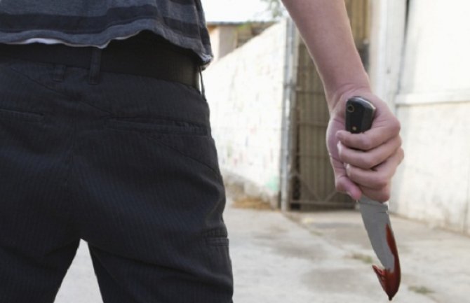 Muškarac trogodišnjoj djevojčici odsjekao glavu