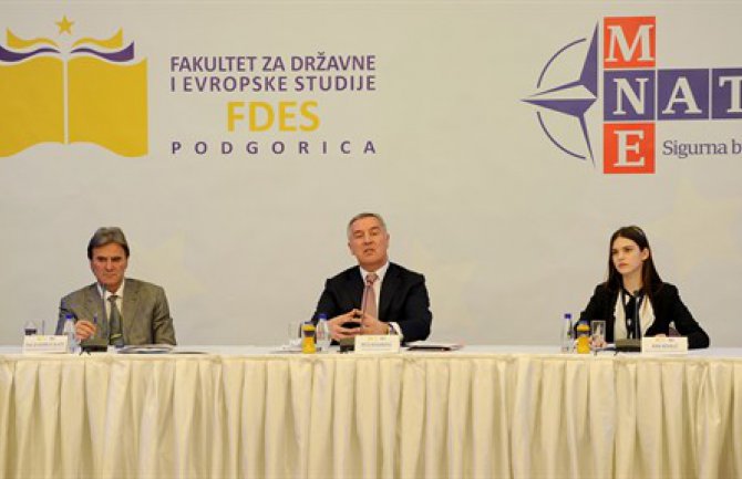 Đukanović: Do polovine 2017.  CG će postati član NATO