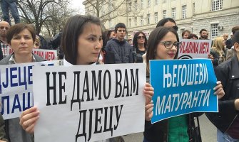 Održan skup podrške: Danilovgradski gimnazijalci primjer cijeloj Crnoj Gori (FOTO)