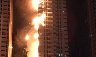 Dubai: Požar u dvije stambene kule (Video)