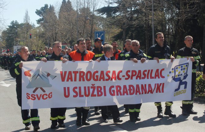 Vatrogasci traže bolje uslove rada