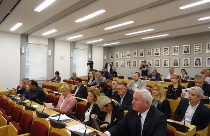 Vladajuća koalicija ponovo razriješila Gojkovića