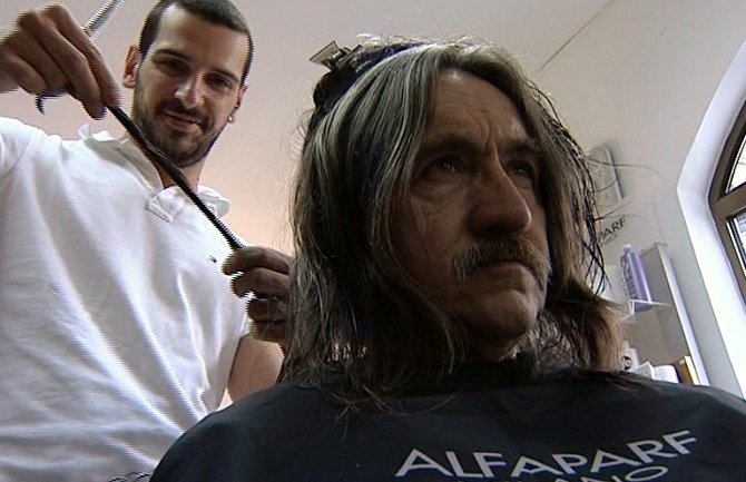 Vukić Bulatović prvi muškarac koji je donirao kosu