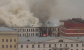 Gori rusko Ministarstvo odbrane (Video)