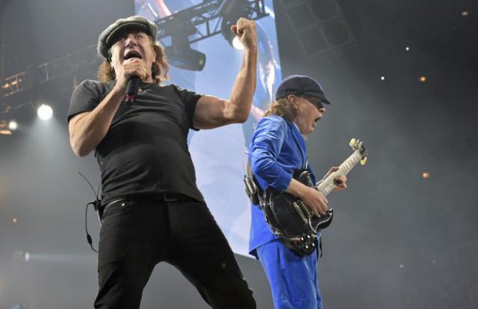 Istraživanje: Pjesma AC/DC-a poboljšava dejstvo lijekova protiv raka (VIDEO)