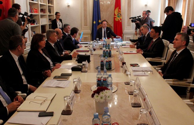 Podjela funkcija za opoziciju neće ići lako