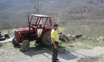 Djecu napustila, naknadu dobila! 